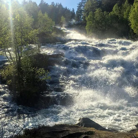 Сasa de vacaciones Family Cluster By Waterfall In Bjorli